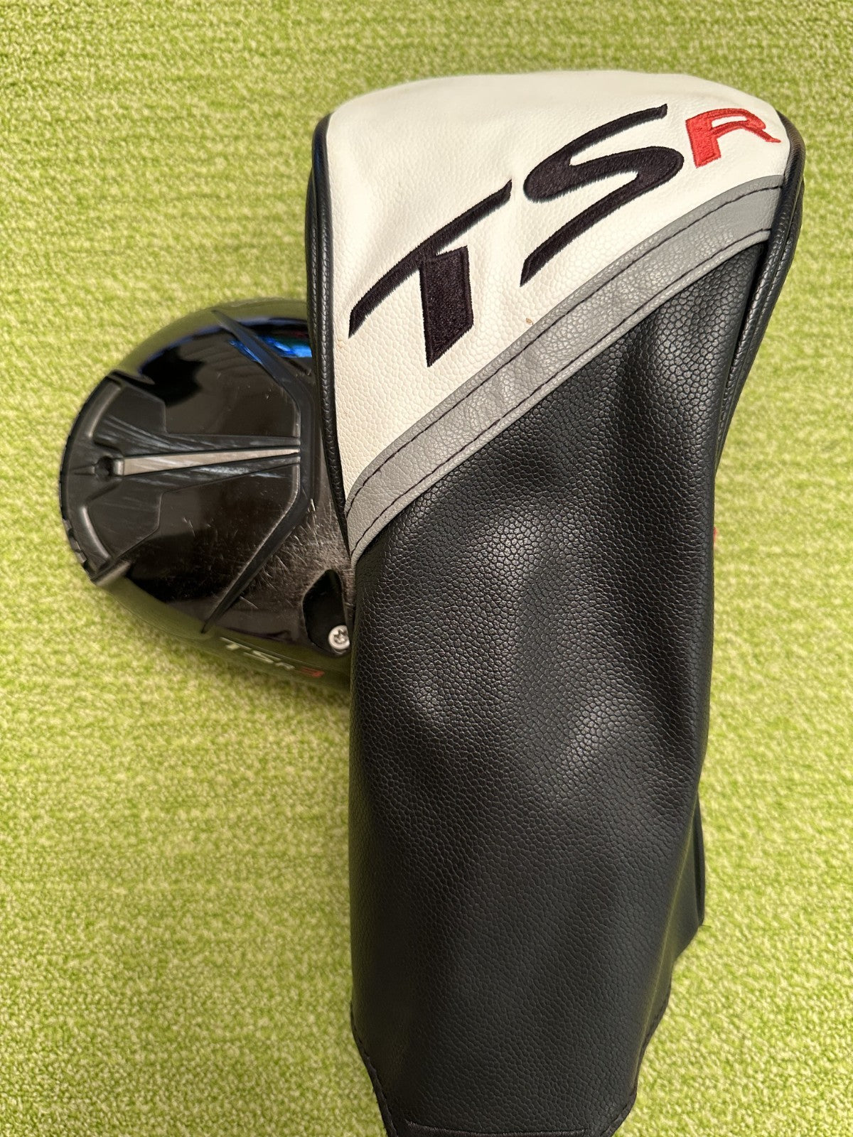 Titleist TSR3 9* Driver Head Only w/ Headcover