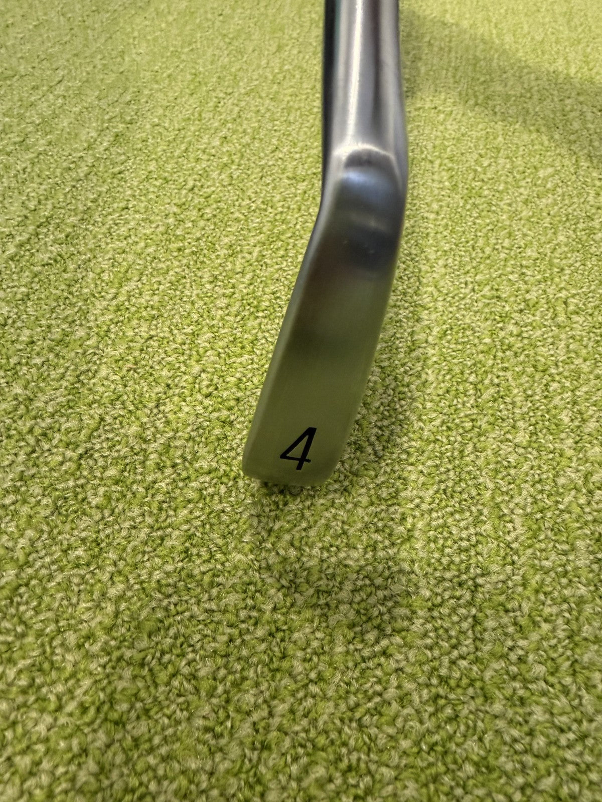 Titleist T100 4 Iron | Fujikura Axiom 125X